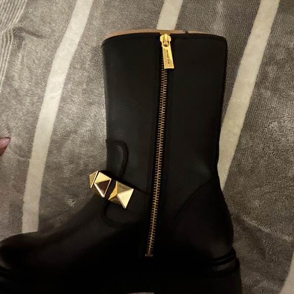 MK BOOTS - Picture 3 of 5